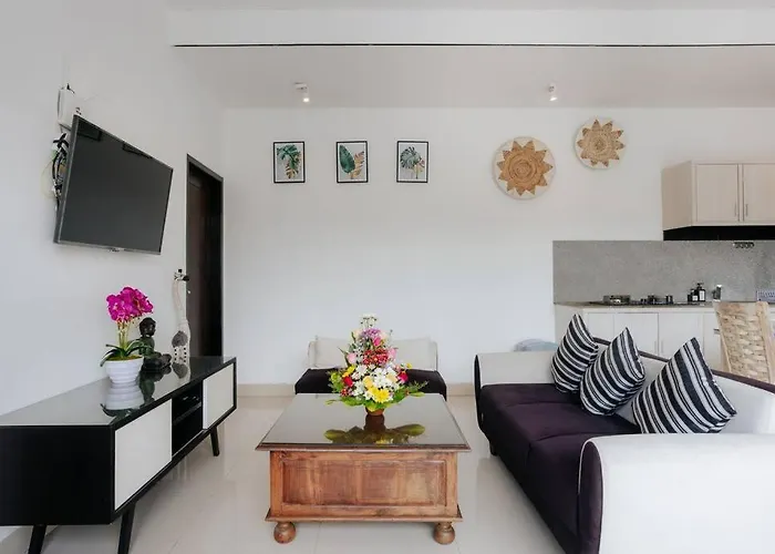 Sri, - 3 Bedroom Stylish Pool Villa! Villa Seminyak