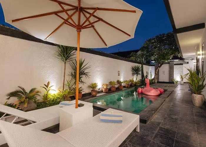Sri, - 3 Bedroom Stylish Pool Villa! Villa Seminyak